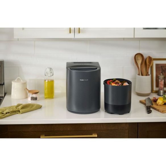 FoodCycler Eco 3 ruokajätteen kierrätyskone keittiössä